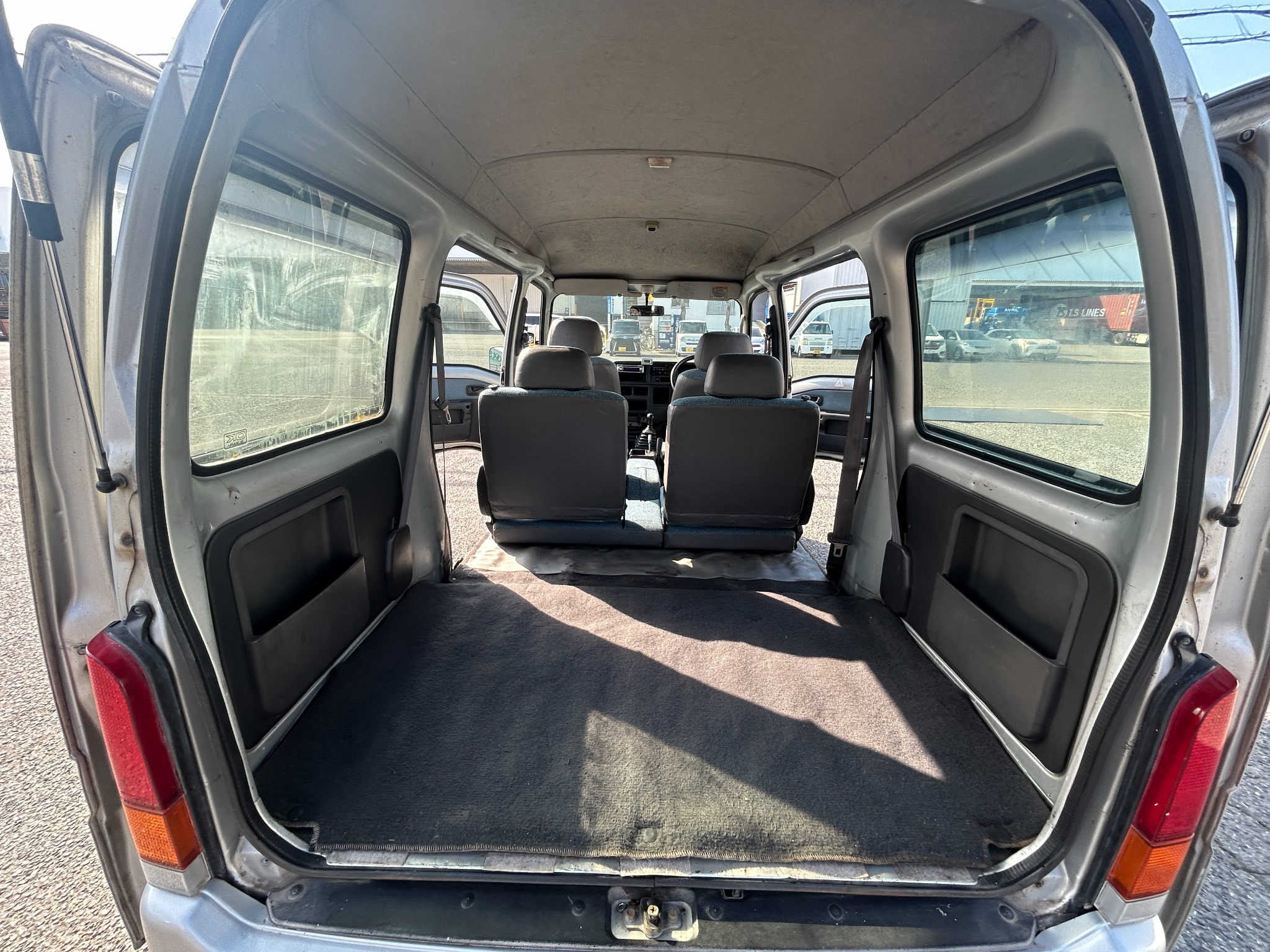 1999 Subaru Sambar Van photo 10